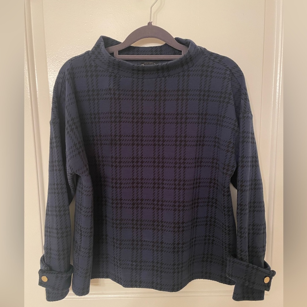 Ann Taylor plaid mock neck top in blue/black. Size M